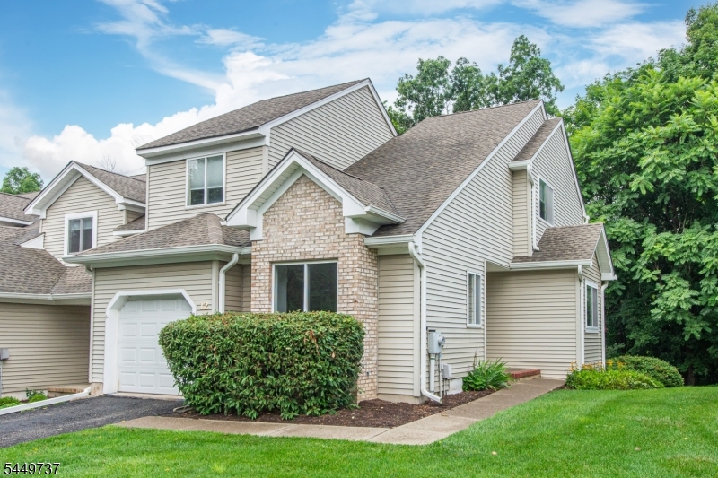 12 Pale Star Ct