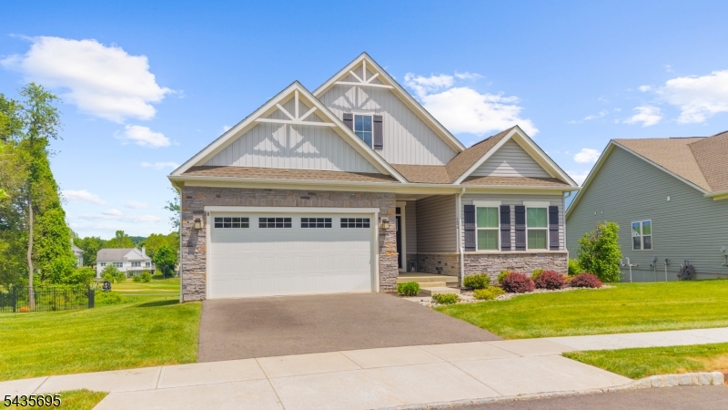 124 Club House Dr
