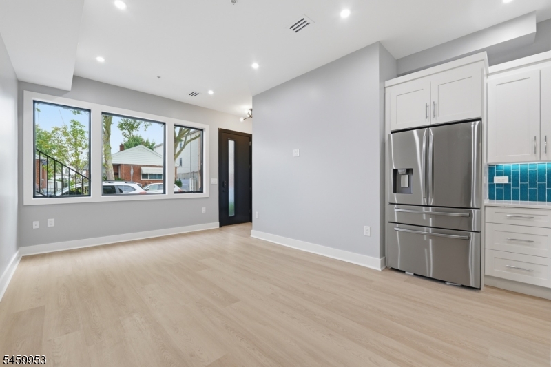 389 Virginia Ave 1