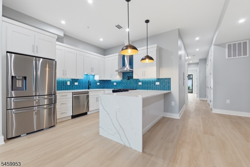 389 Virginia Ave 1
