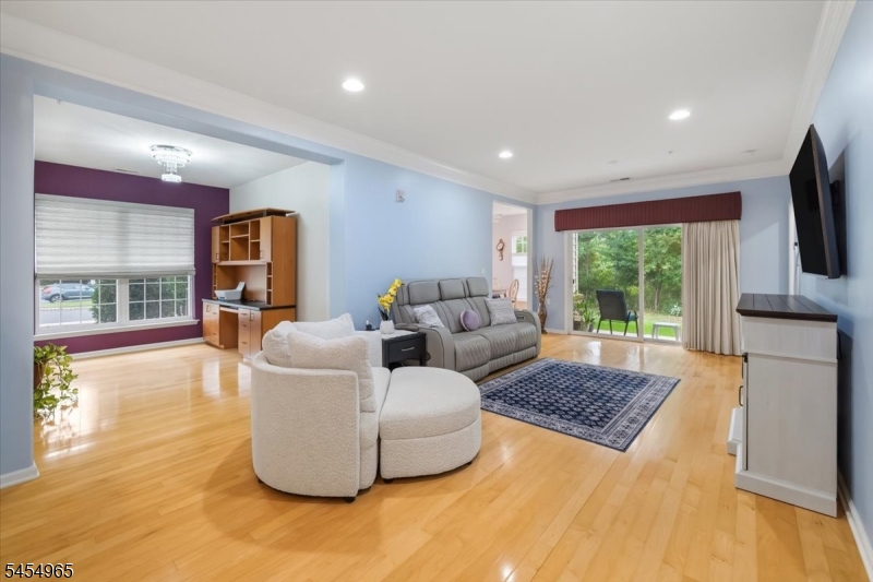 2101 Neville Ct