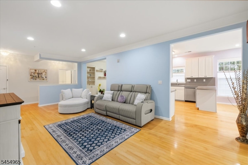 2101 Neville Ct