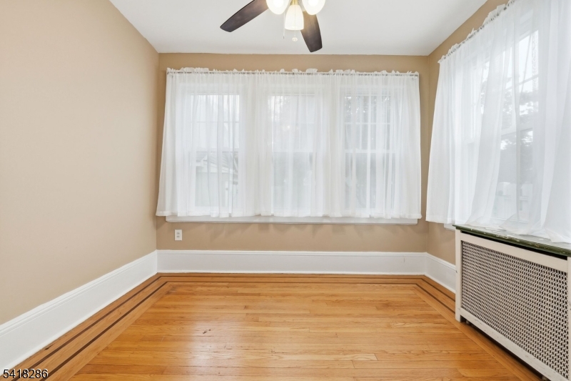 Den/Sunroom