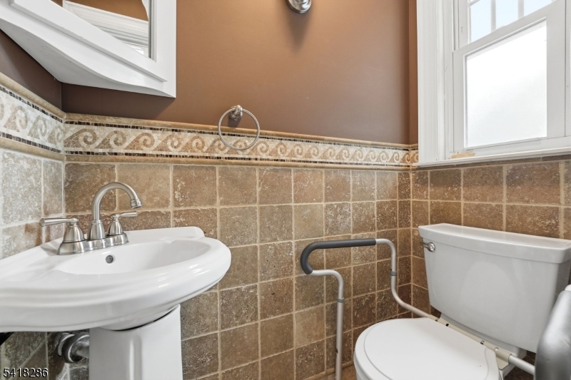 Powder room