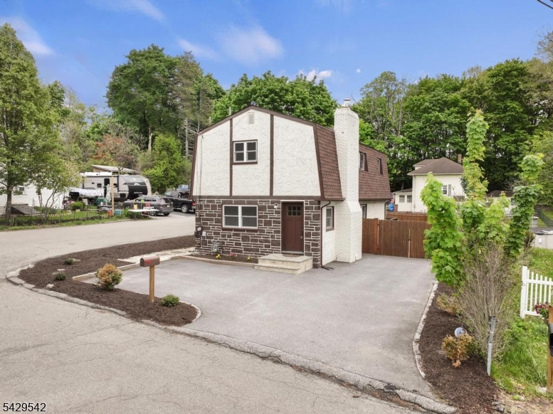 34 Nestor St, Franklin Boro, NJ 07416 Listing Photo  0