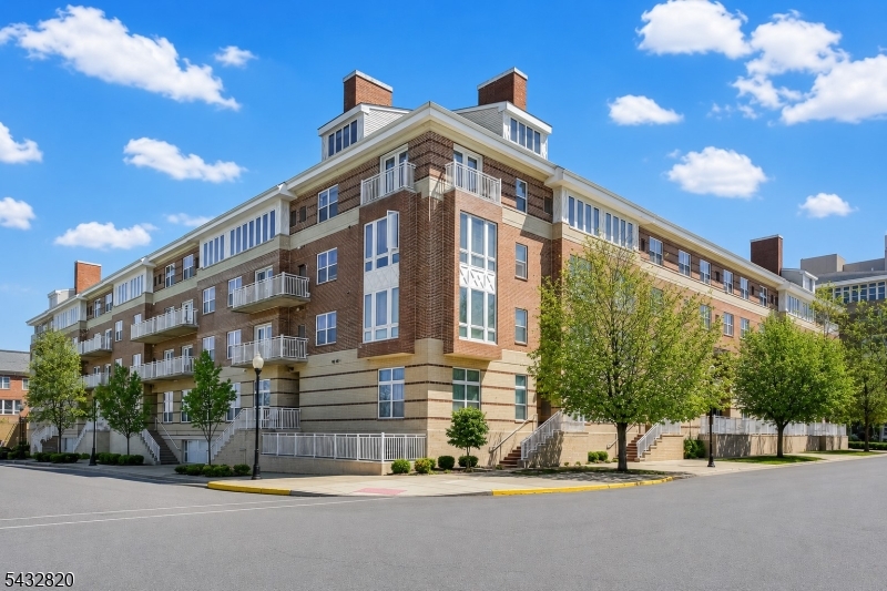 368 Rector St 414