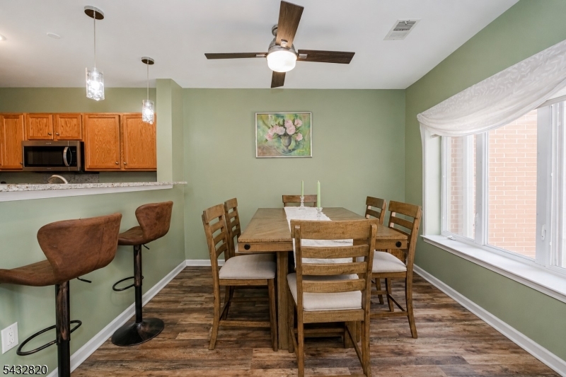 368 Rector St 414