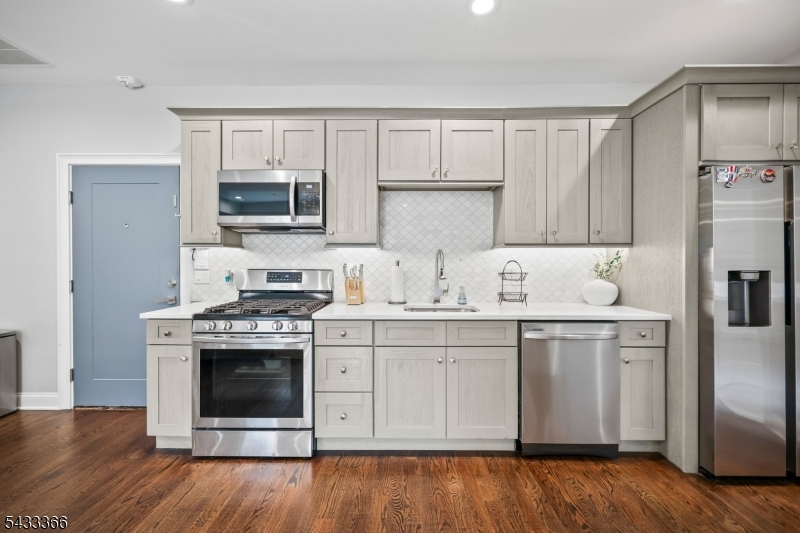 2 Bed Apartment