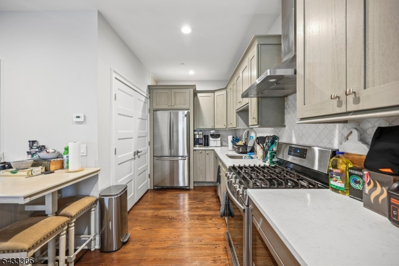 1 Bed Apartment