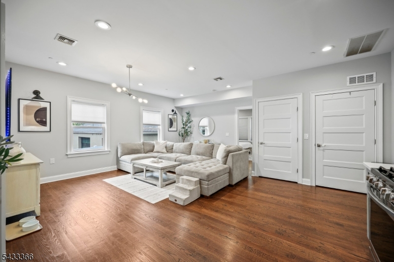 2 Bed Apartment