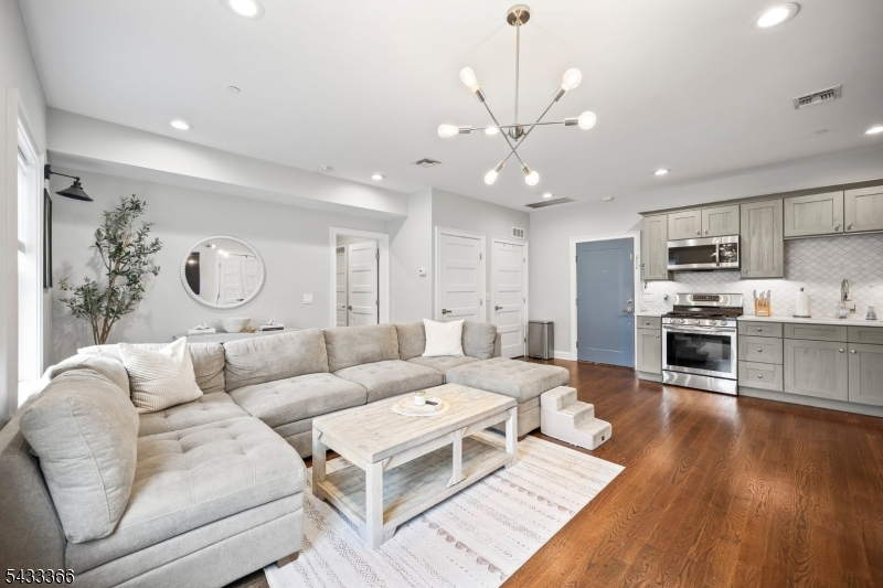2 Bed Apartment