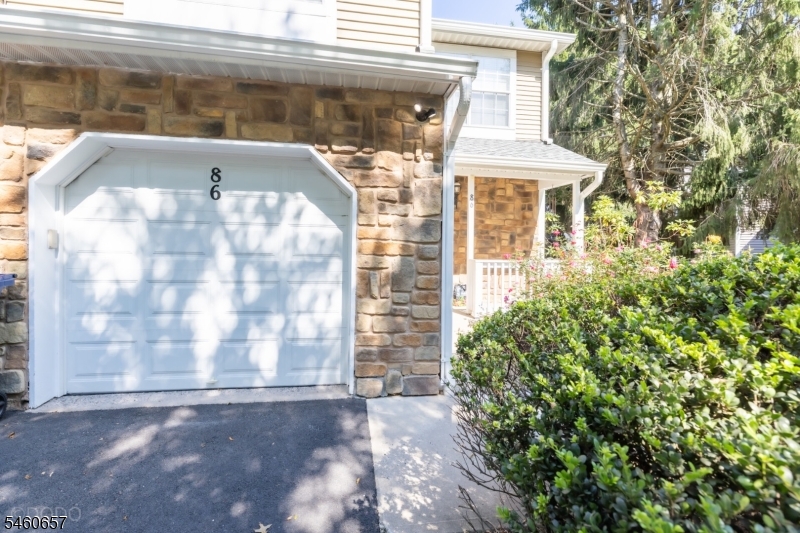 86 Gordon Ave