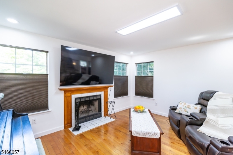 86 Gordon Ave