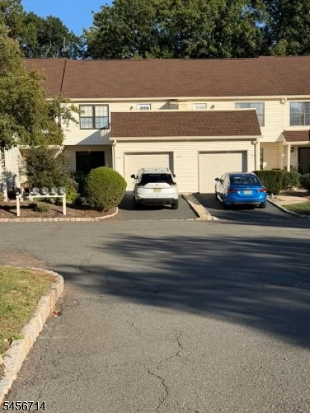 317 Jamestown Ct