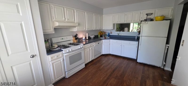 317 Jamestown Ct