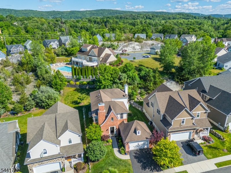 14 Bluffs Ct