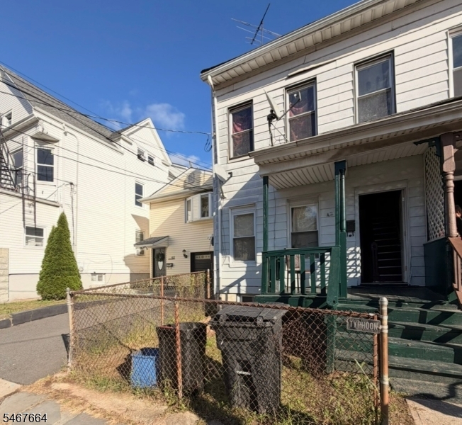 425 Catherine St