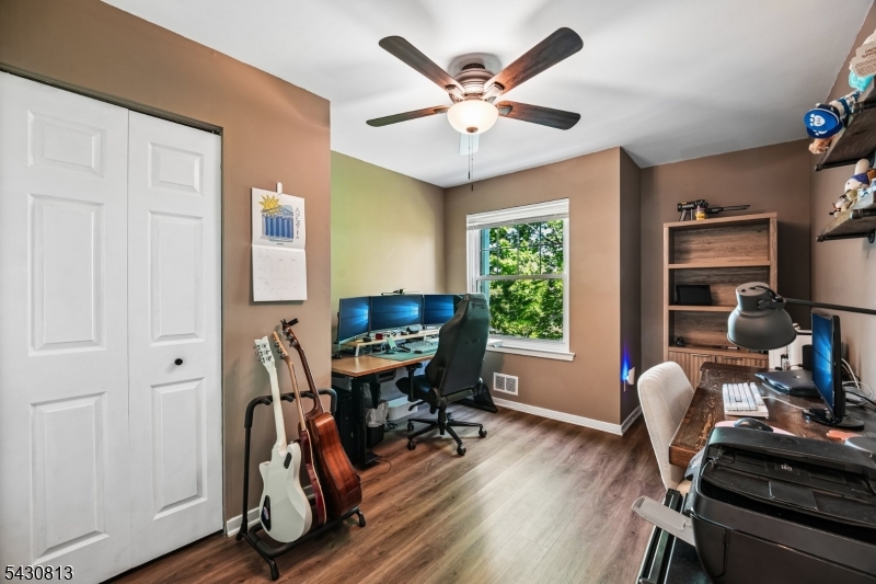 2nd Bedroom / Office
