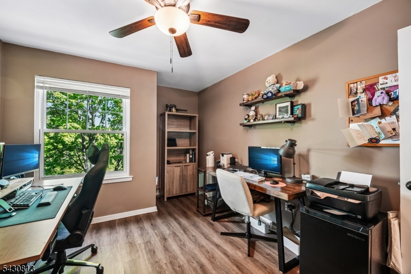 2nd Bedroom / Office