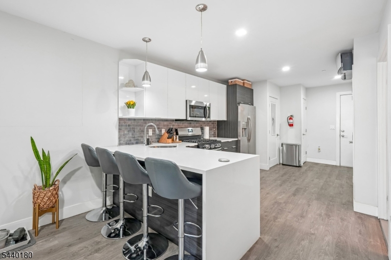 62 69th St 209