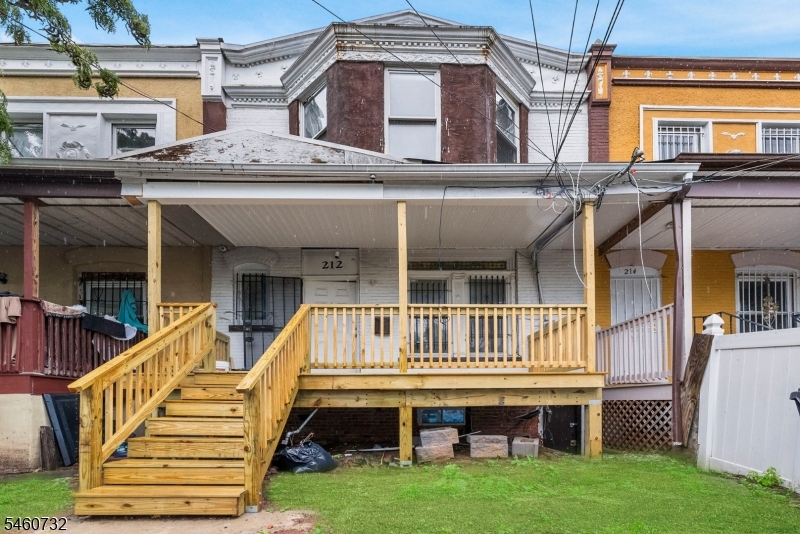 212 S 11th St