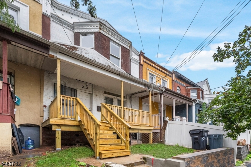 212 S 11th St