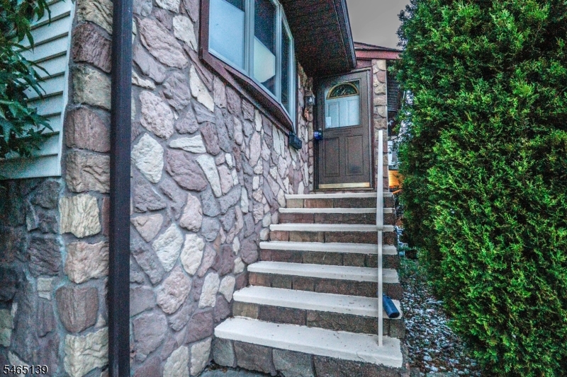 97 Sterling Dr