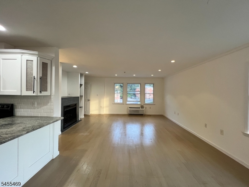 614 Fairview Ave