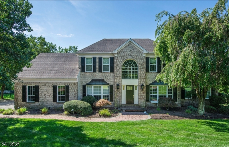 9 Tracey Ln