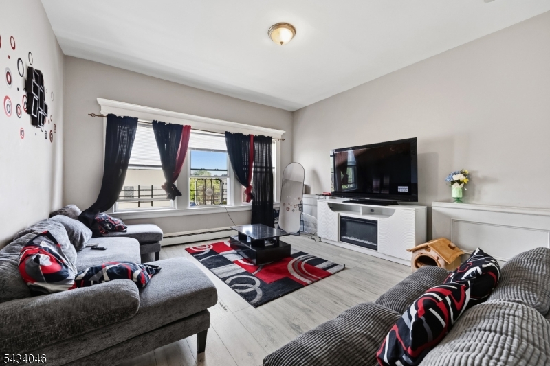 UNIT 3 LIVING ROOM