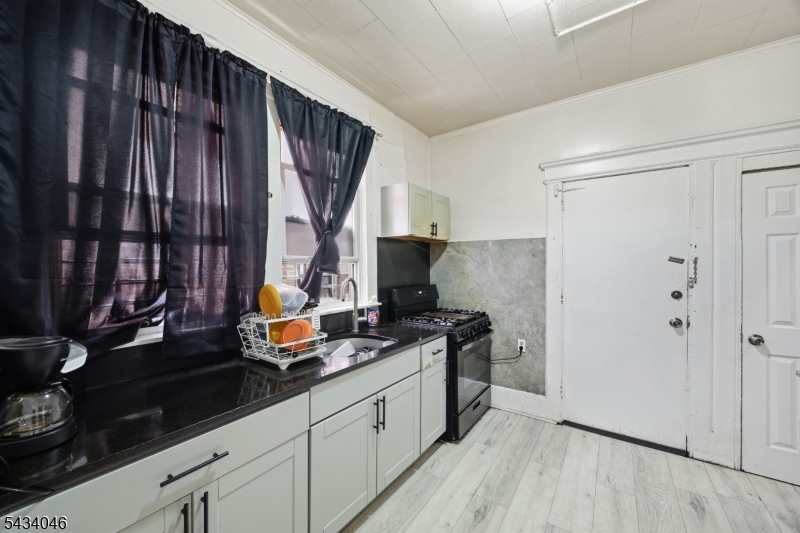 UNIT 3 KITCHEN