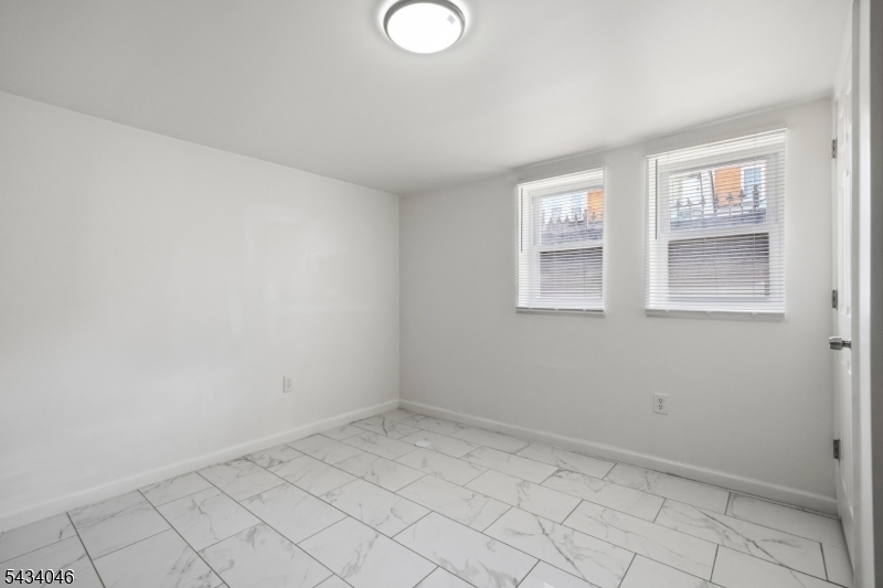 BONUS UNIT BEDROOM