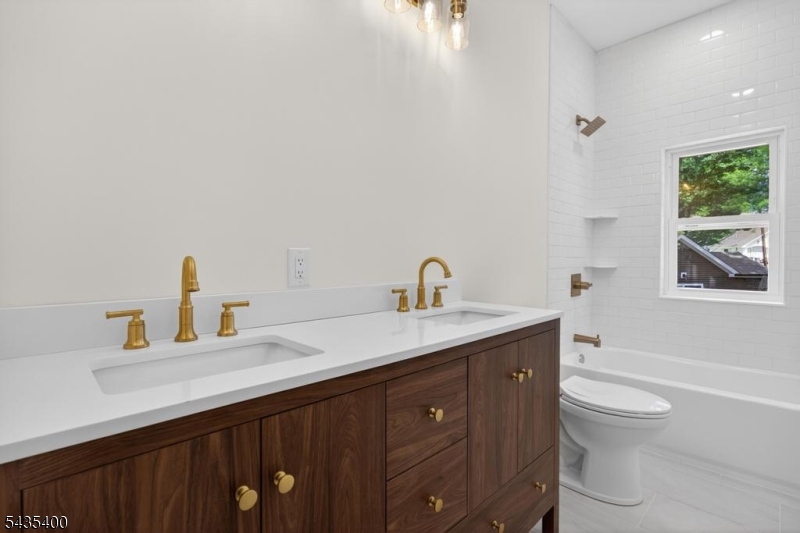 MAIN BATH