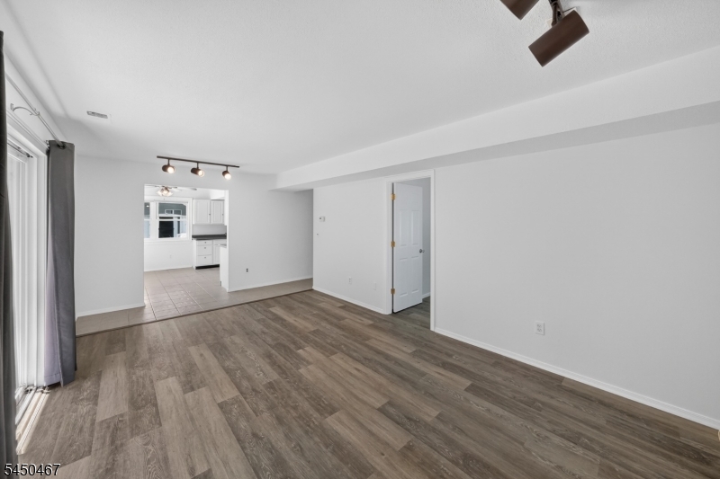 15 Harper Rd