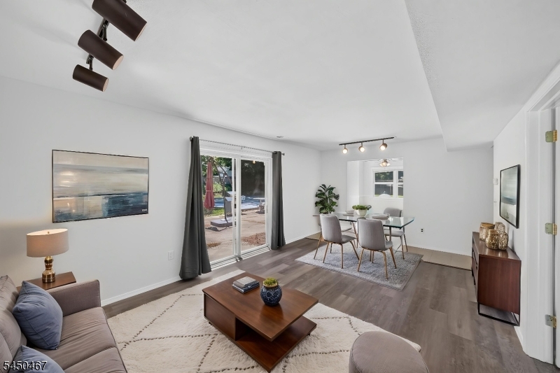 15 Harper Rd