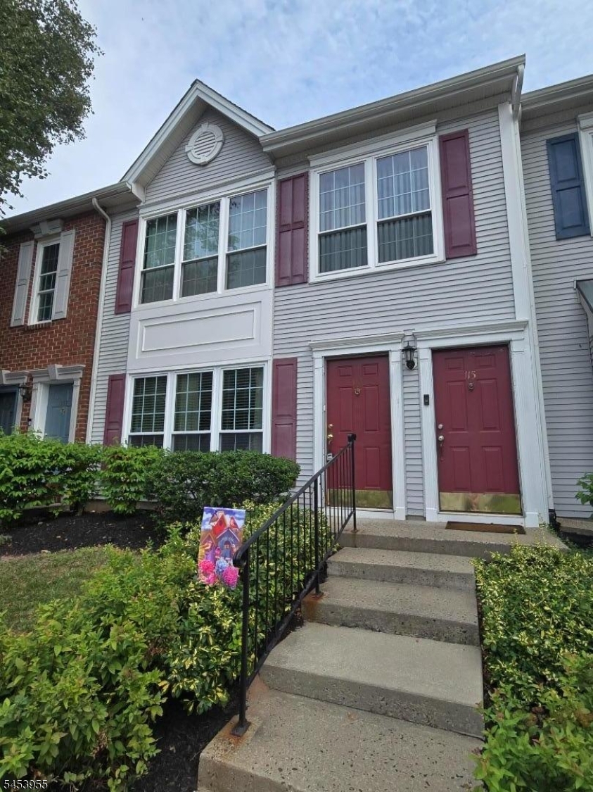 113 Gregory Ln