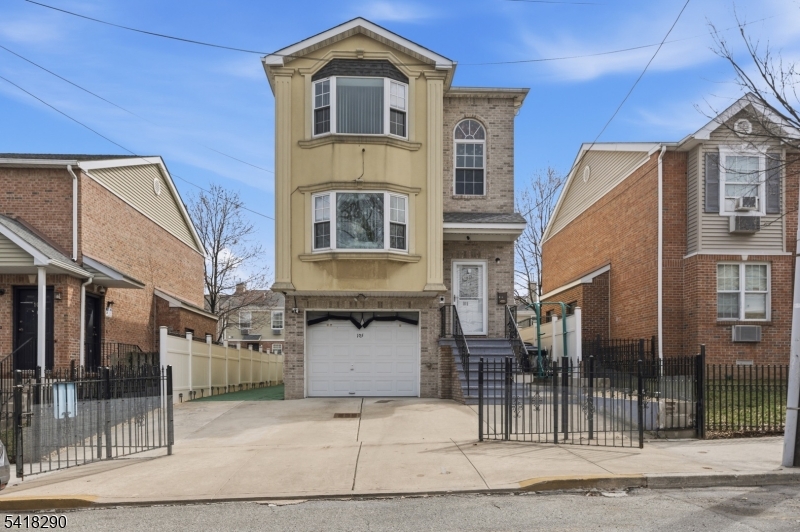 105 Peabody Pl, Newark City, NJ 07104 Listing Photo  0