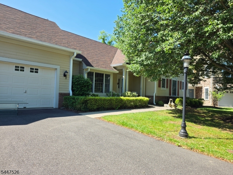 47 Hedge Row Rd