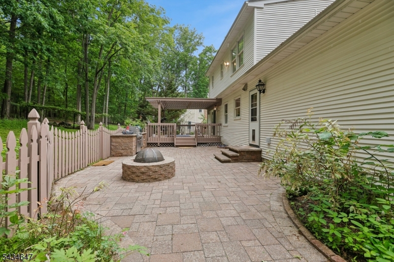 Outdoor entertainment area