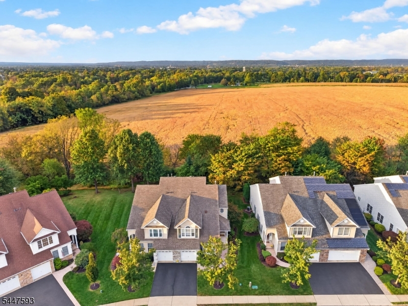 87 Saratoga Ct