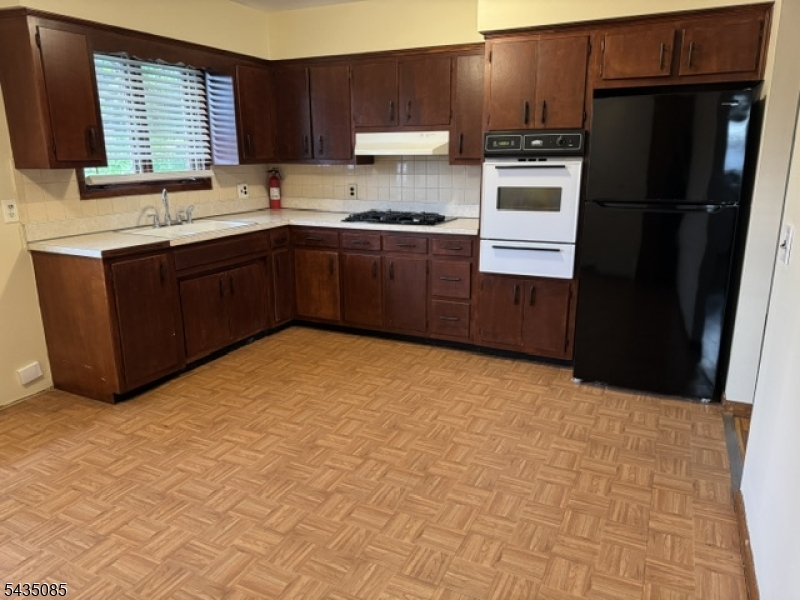 Eat In Kitchen