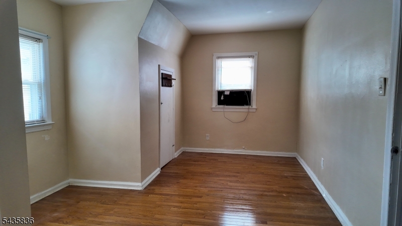 Bedroom Photo 1