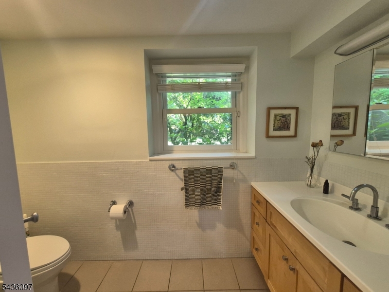 1st floor bath