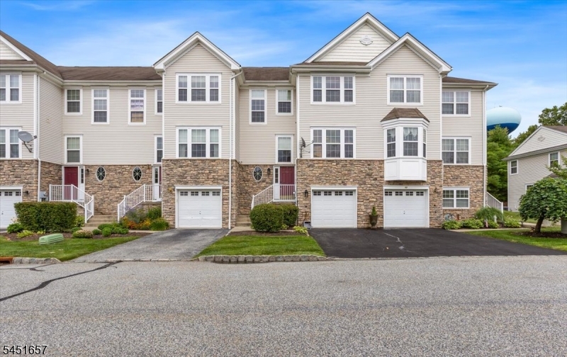 54 Indian Field Dr
