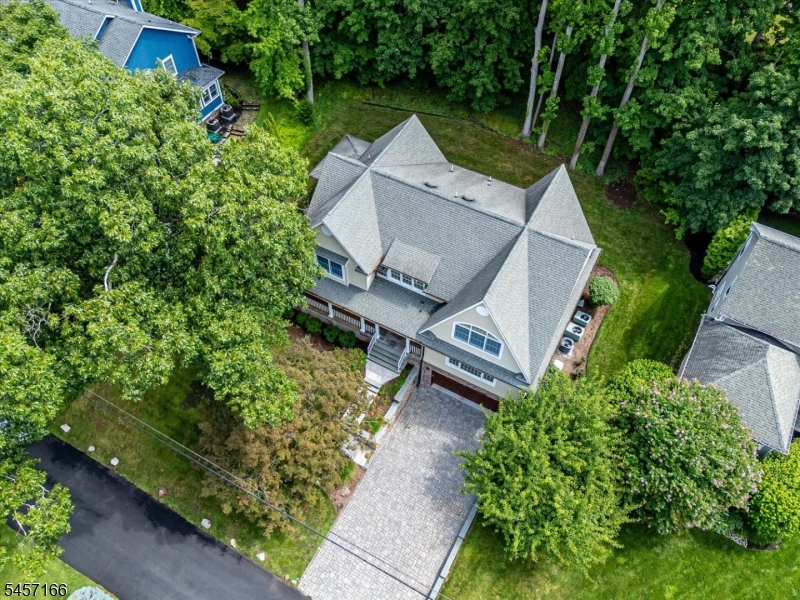 4 Edgewood Rd