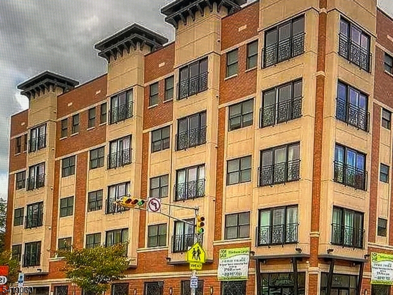 105 Broad Street 205