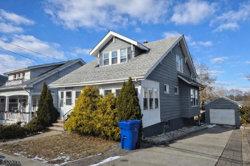 8 Wilcox Ave