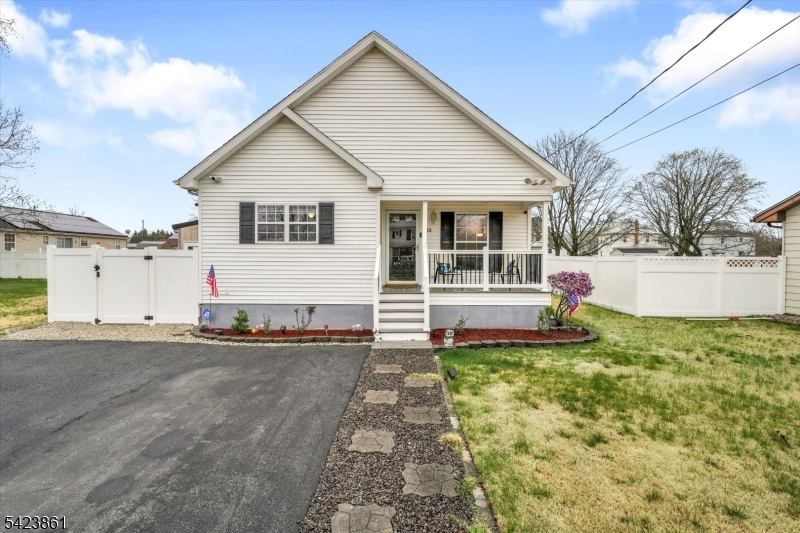 111 N Laurel St
