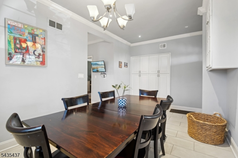 Breakfast Room