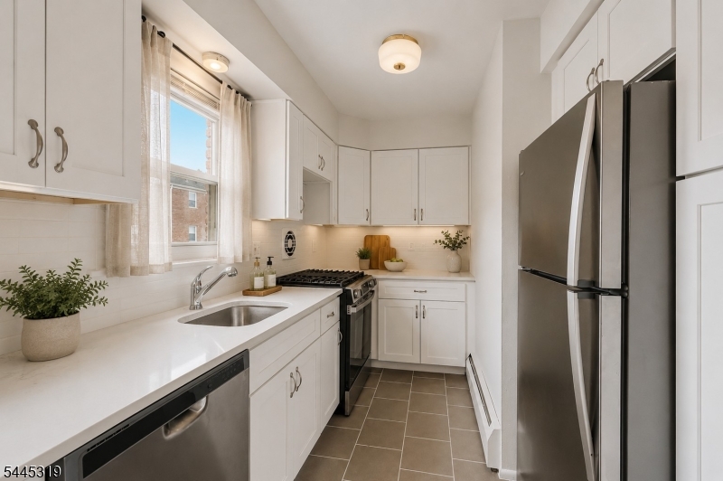 79 Roseland Ave 73
